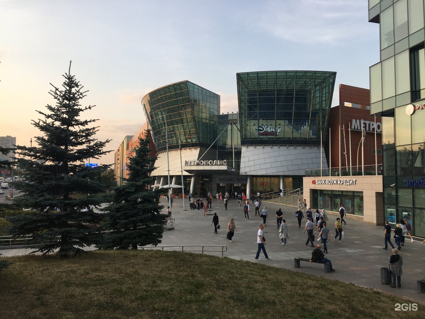 Метрополис войковская. Метрополис Ленинградское шоссе. Москва Ленинградское шоссе ТЦ Метрополис. ТЦ на Ленинградском шоссе Метрополис. Г. Москва, Ленинградское шоссе, 16а, ТЦ «Метрополис».