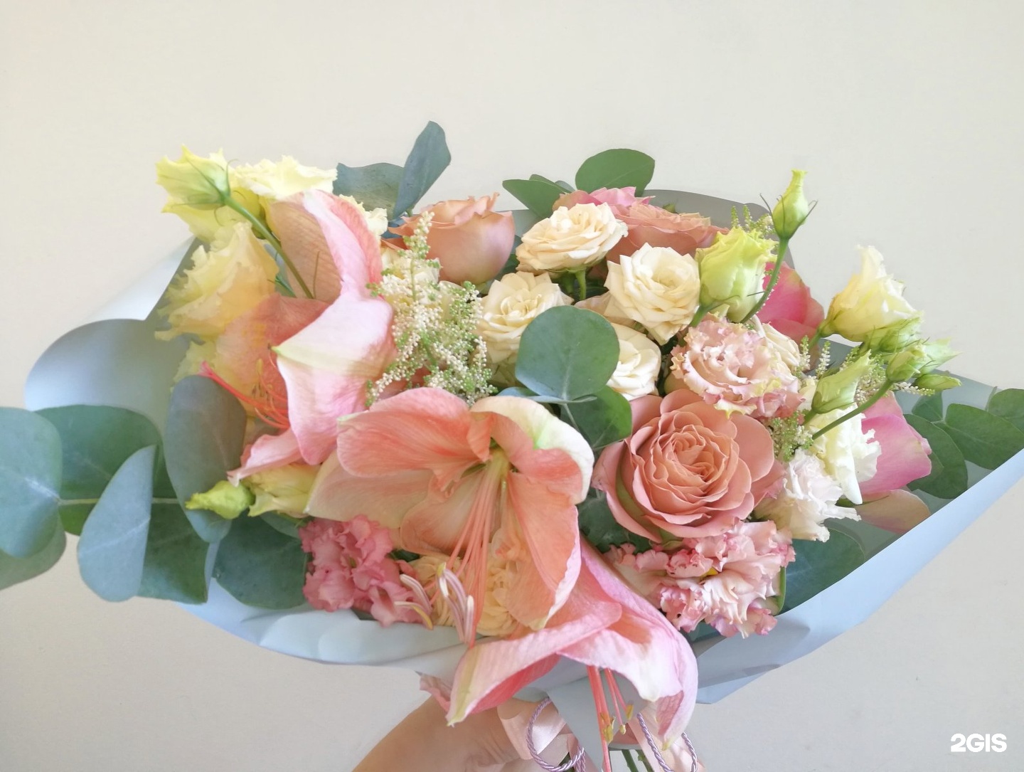 цветочный склад. маленький цветочный магазин. цветочный магазин иллюстрация. магазин цветов лесная. ландшафтное бюро мох фоменко.