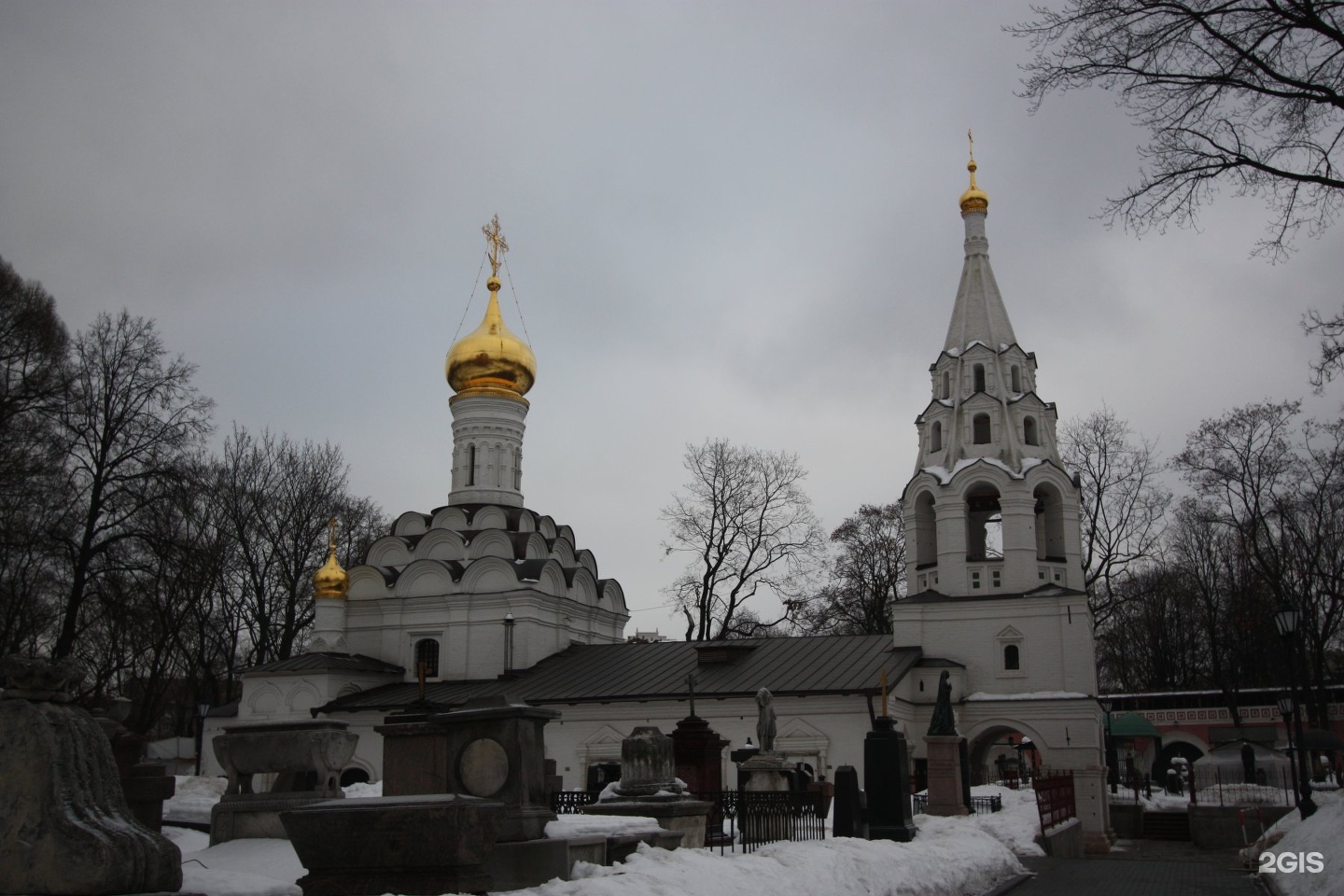 Монастырь на Донской улице в Москве