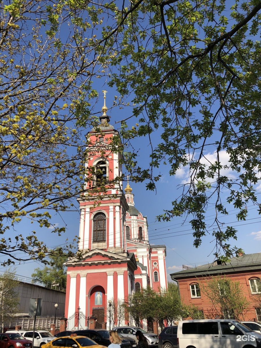 Церковь вознесения господня за серпуховскими воротами. Храм Вознесения Господня за Серпуховскими воротами. Храм Вознесения Господня за Серпуховскими воротами Доменико Трезини. Храм Вознесения Господня за Серпуховскими воротами фото. Покровскую Церковь Серпухов.