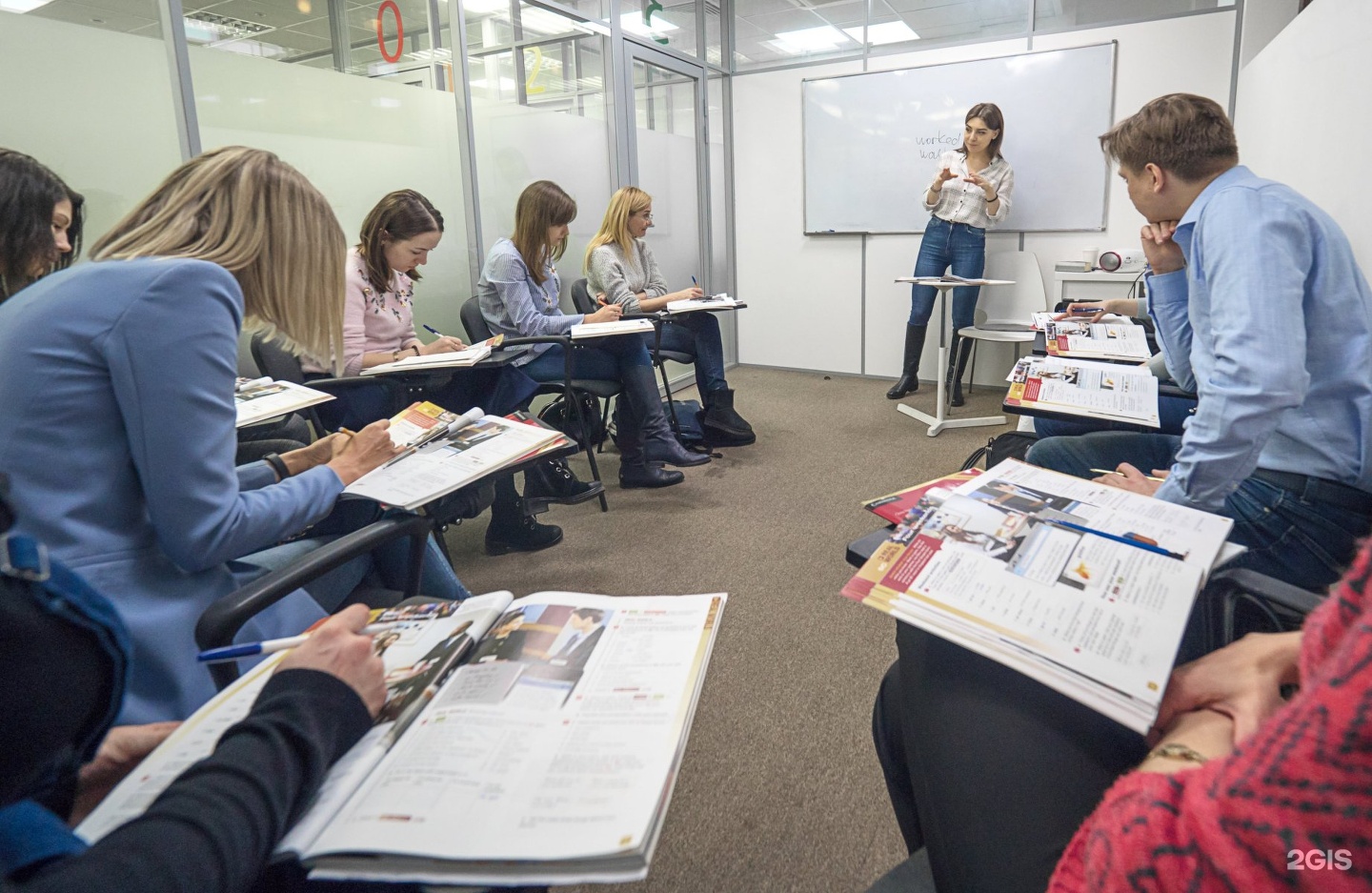 Alexander studies in moscow. Центр изучения иностранных языков Москва. Центр изучения языков. Start up центр иностранных языков. Центр по изучению языков Дмитров.