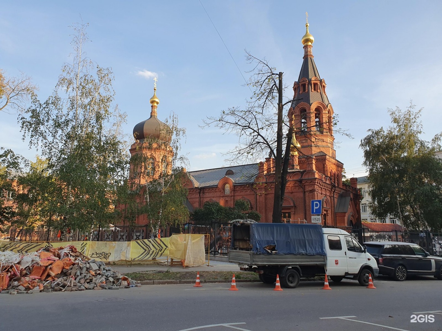 Храм Благовещения в Сокольниках. Храм Благовещения Пресвятой Богородицы в Сокольниках фото. Храм осень дождь. А. Мартьянова "храм тишины".