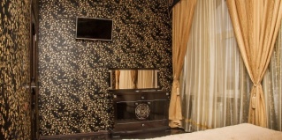 Волгоград: Отель 555