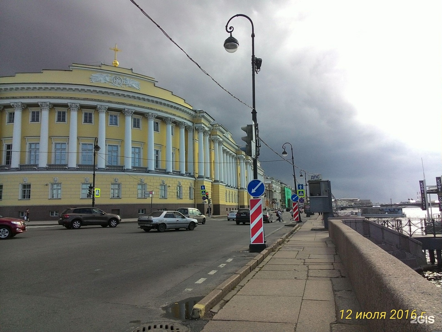 здание конституционный суд в санкт петербурге