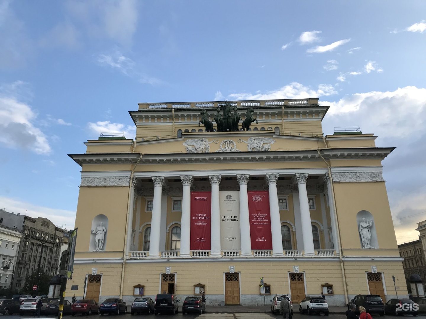 петербург театральная площадь