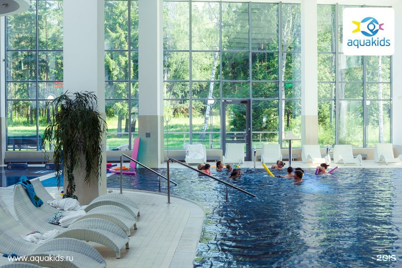 Ванна для грудничкового плавания 500 литров казань. Аквакидс мытищи. Детская вода этикетка. Аквакидс кострома. Аквакидс лианозово.