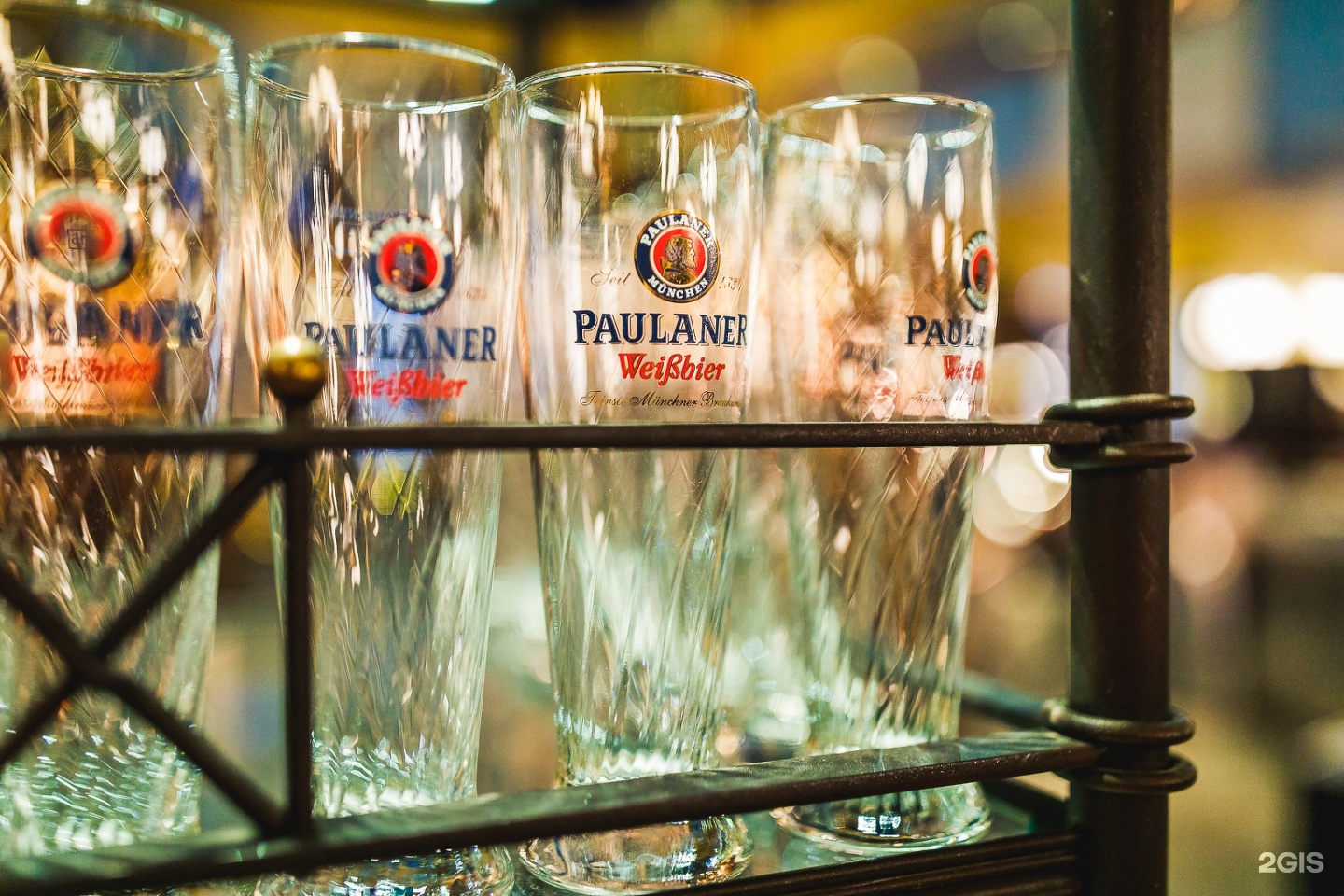 Paulaner санкт петербург. Пауланер площадь Победы 1. Пауланер Питер. Пауланер ресторан.