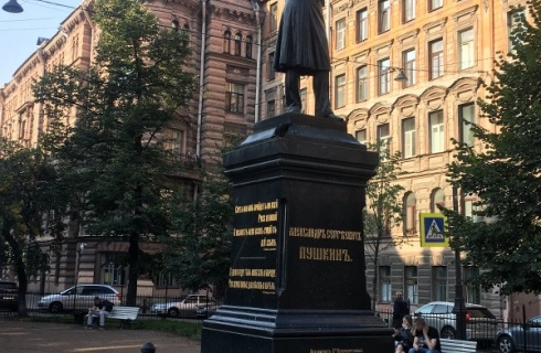 Санкт-Петербург: Коттедж Окна