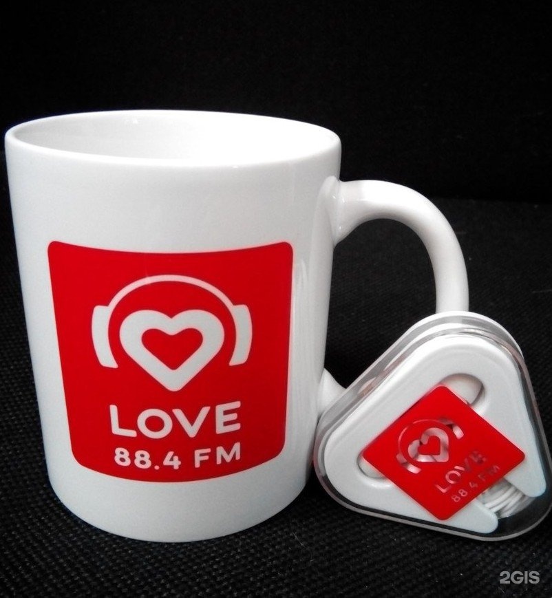 Лав радио фм. Лав радио 88 ФМ. Love Radio Кемерово. Кружка Love Radio. Love Radio Хабаровск.