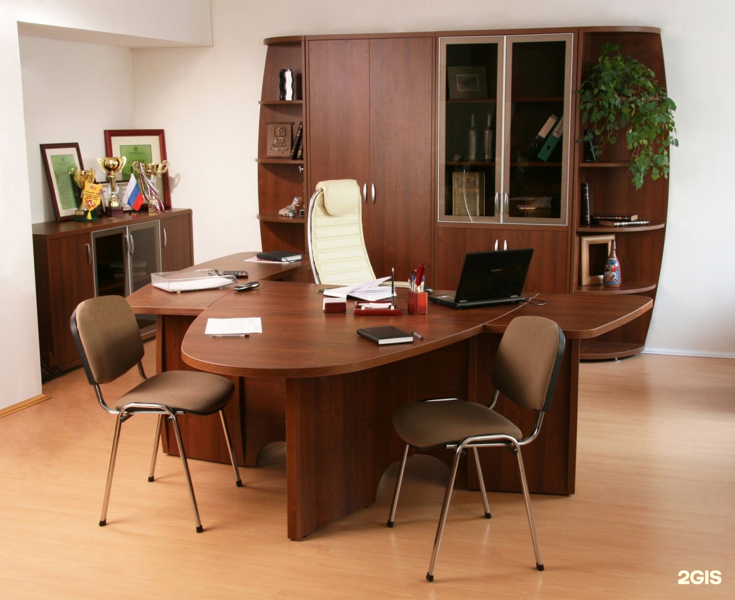 Комплект мебели для кабинета