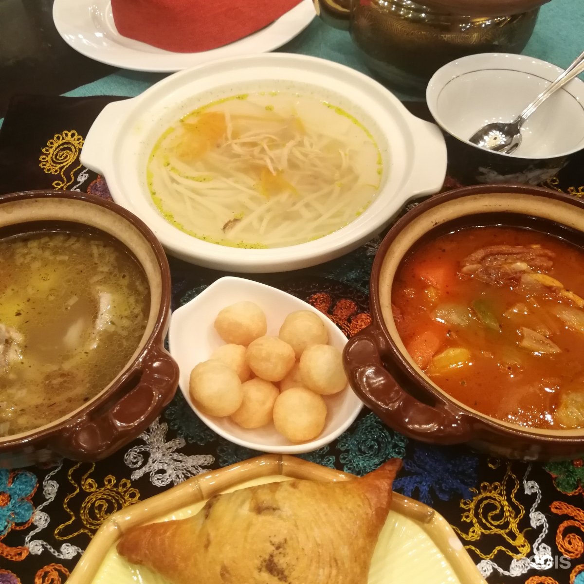 Ресторан кишлак ташкент. Кишлак ресторан алматы. Ресторан кишлак в самарканде. Бишкек кафе дунганский. Азиатская кухня кишлак.