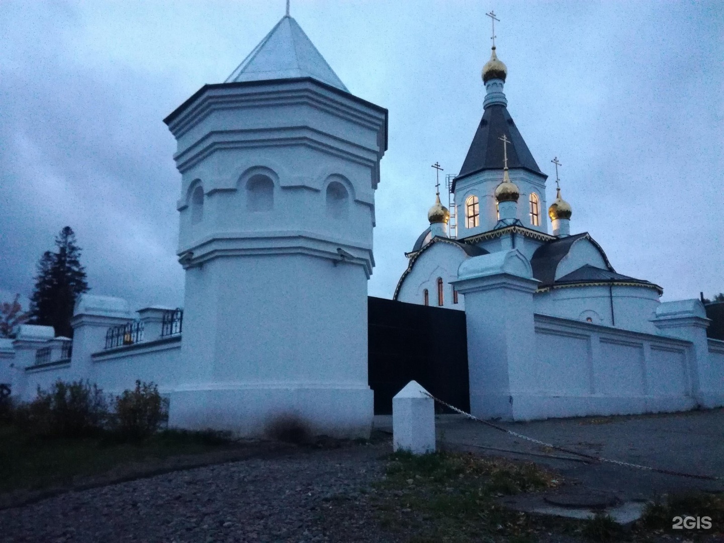 Мужской монастырь в красноярске на удачном фото