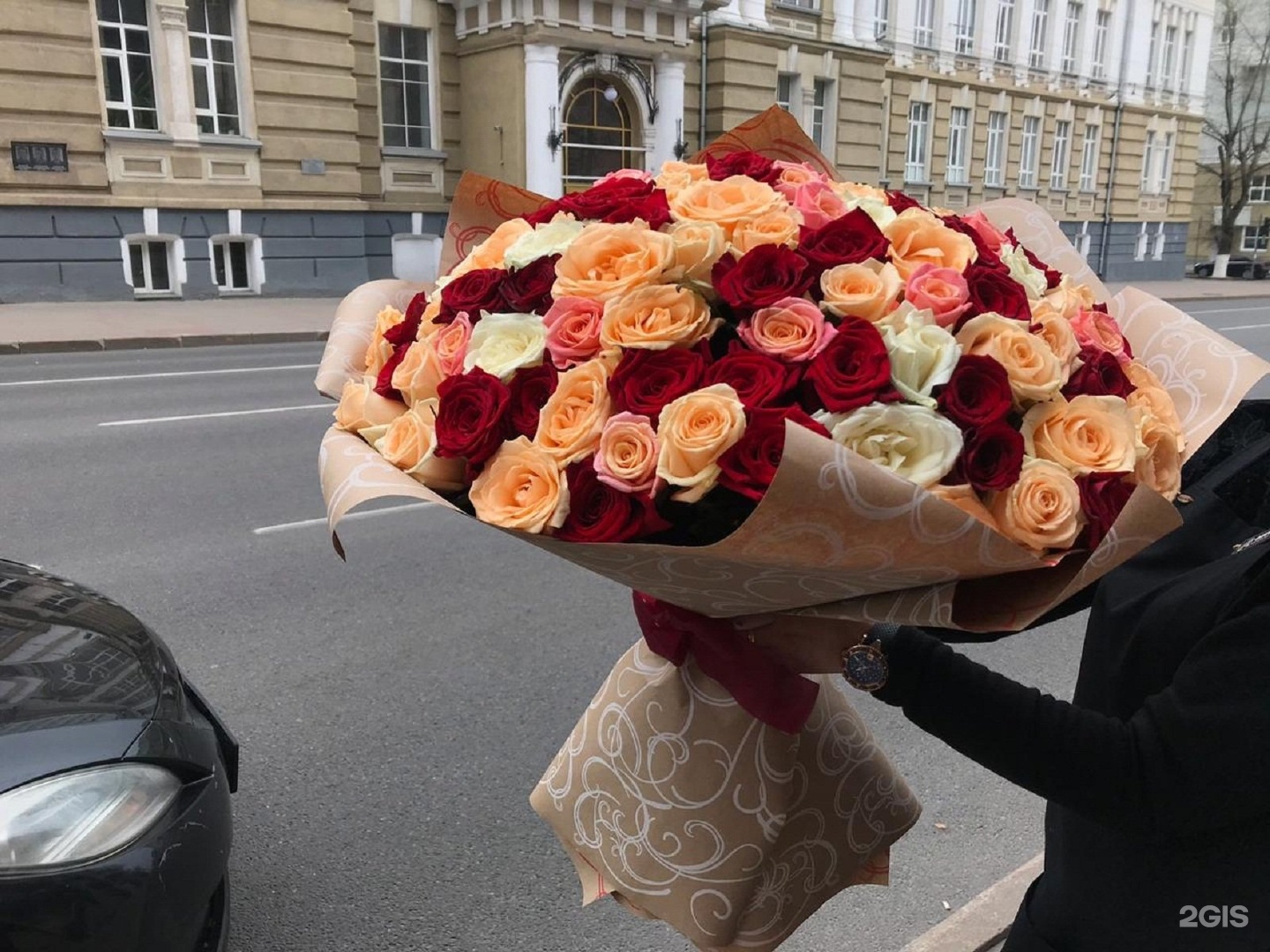фото букета цветов на улице