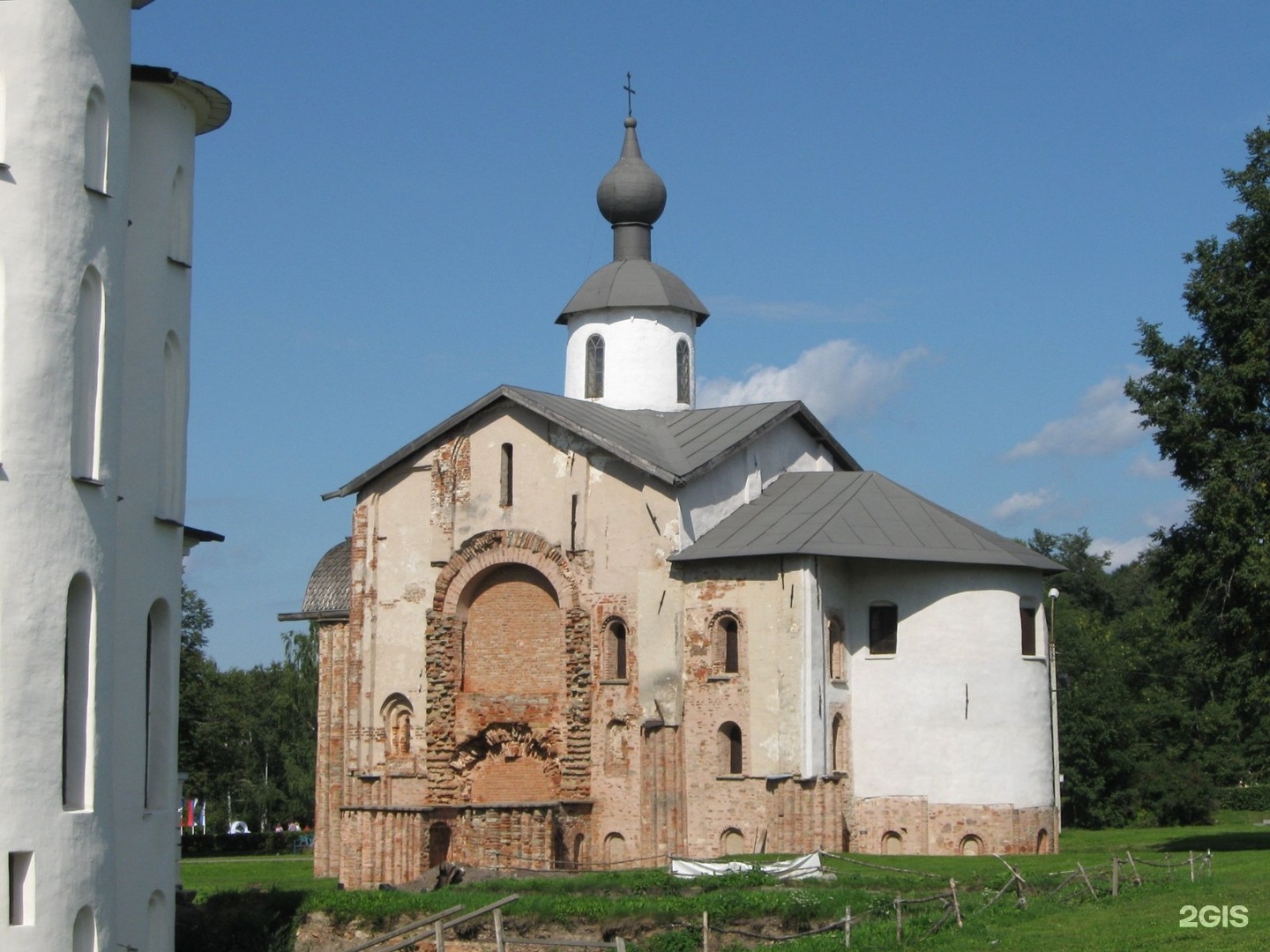 Церкви Ярославово Дворища Новгород