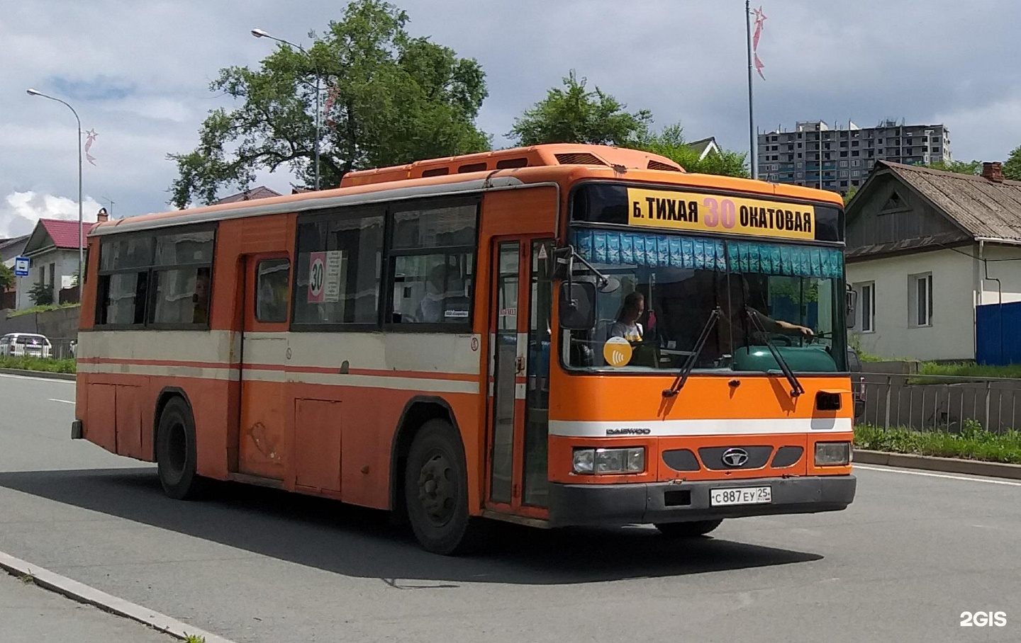 Автобус 30. Автобусы Владивосток. Автобус 4 Владивосток. 82 Автобус Владивосток.