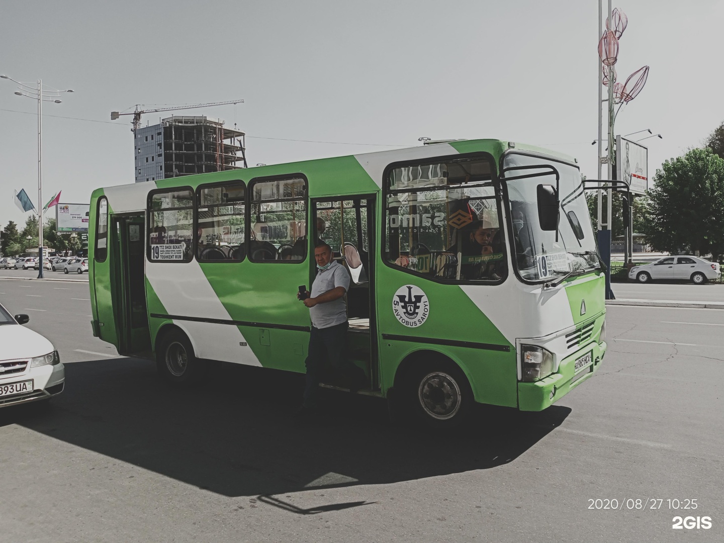 Автобус 19 челябинск. Автобус 19. Автобус 19 Благовещенск. 19 Автобус Хабаровск. 19 Маршрут Ташкент 2007 год.