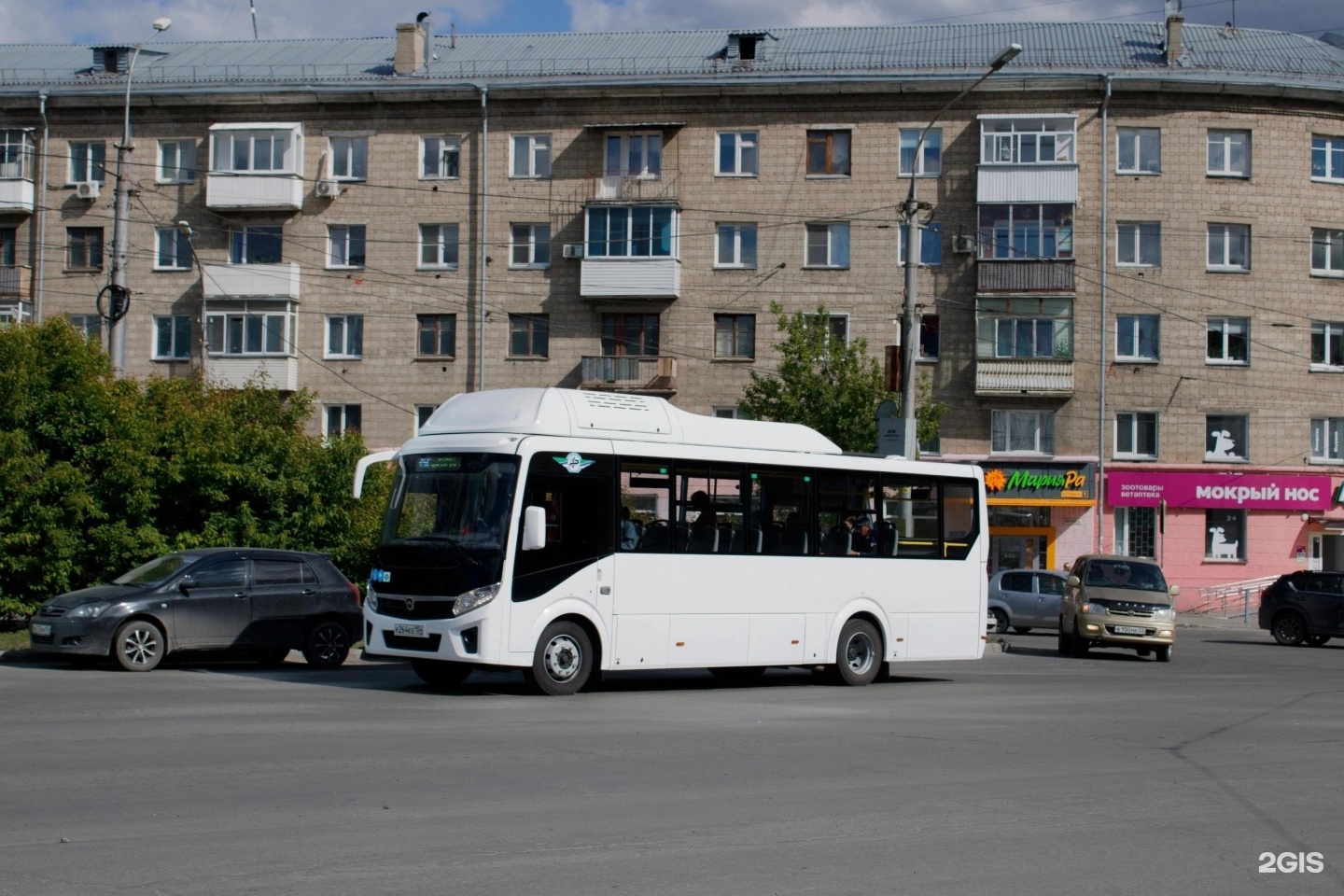 Остановки 45 автобуса екатеринбург. 45 Автобус Новосибирск. Маршрут 45 автобуса Новосибирск. 045 Автобус Екатеринбург.