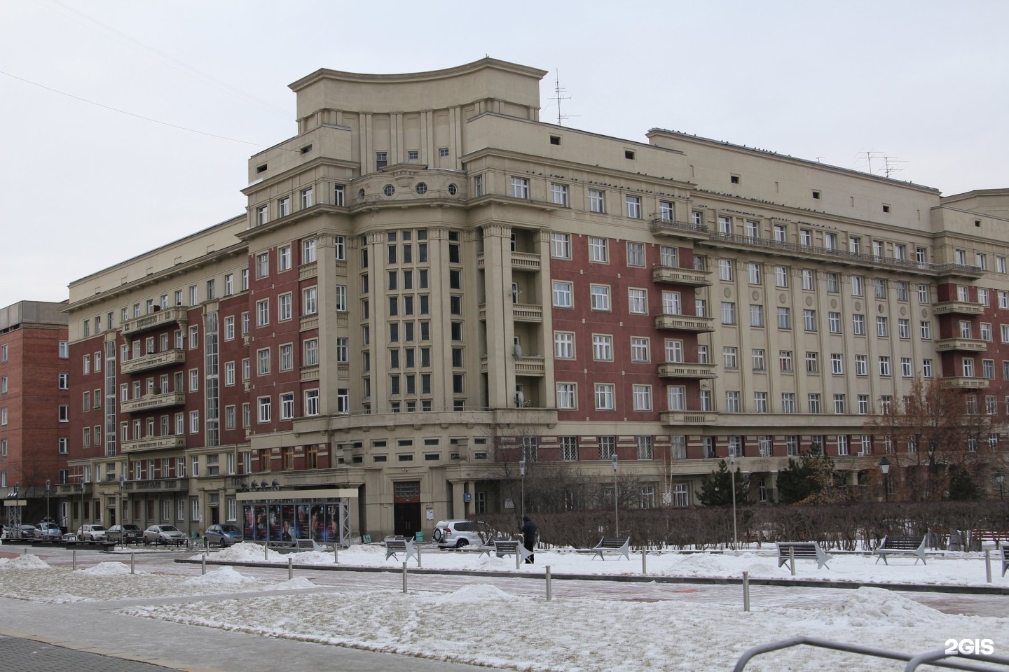 площадь свердлова в новосибирске