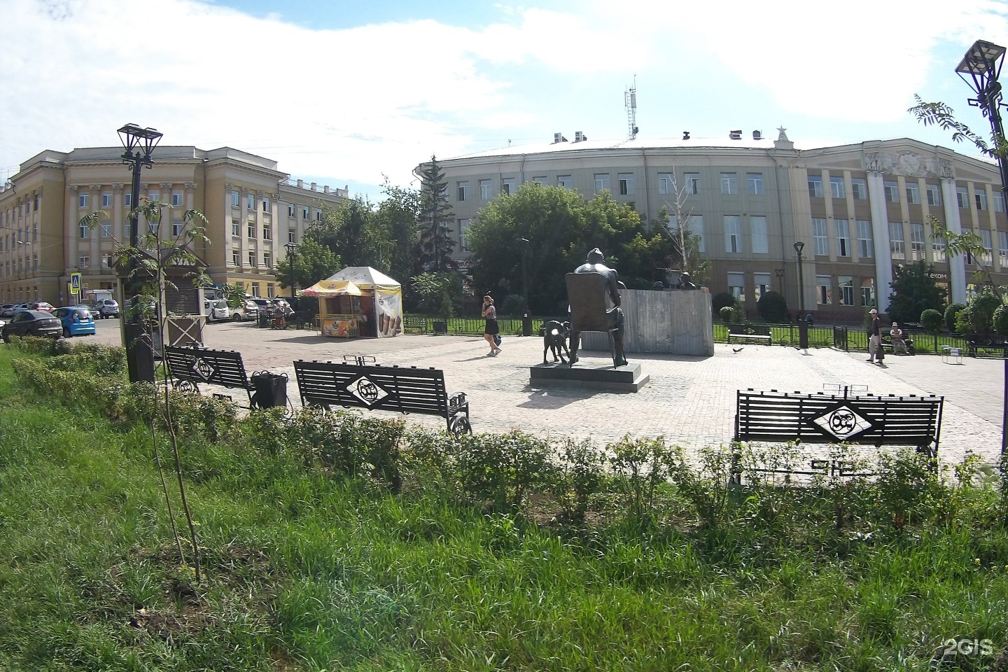 Площадь иркутска. Иркутск площадь. Площадь труда. Площадь труда достопримечательности. Площадь в Чите сейчас труда.