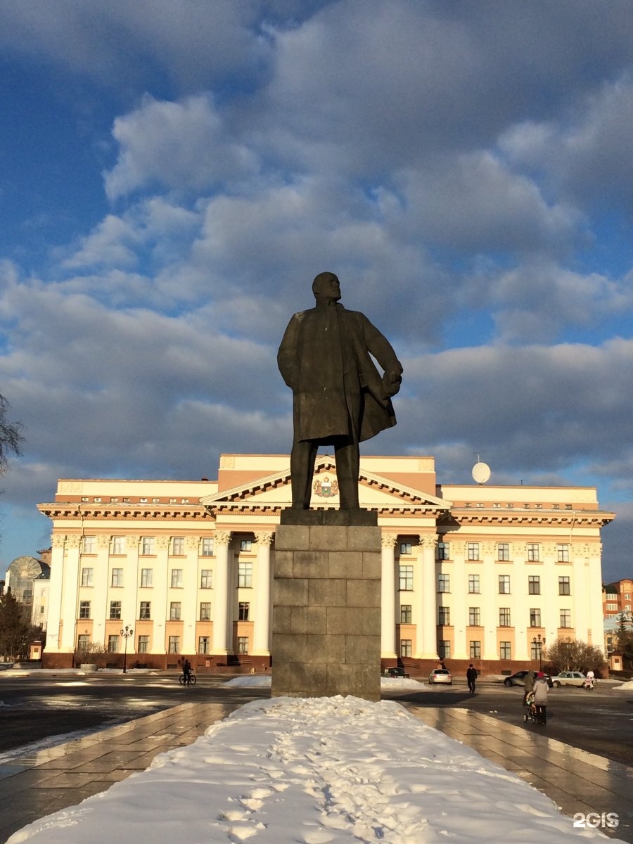 Ленинский тюмень. Памятник Ленину в Тюмени. Площадь Ленина Тюмень. Памятник Ленина в Тюмени фото. История Ленина в Тюмени.