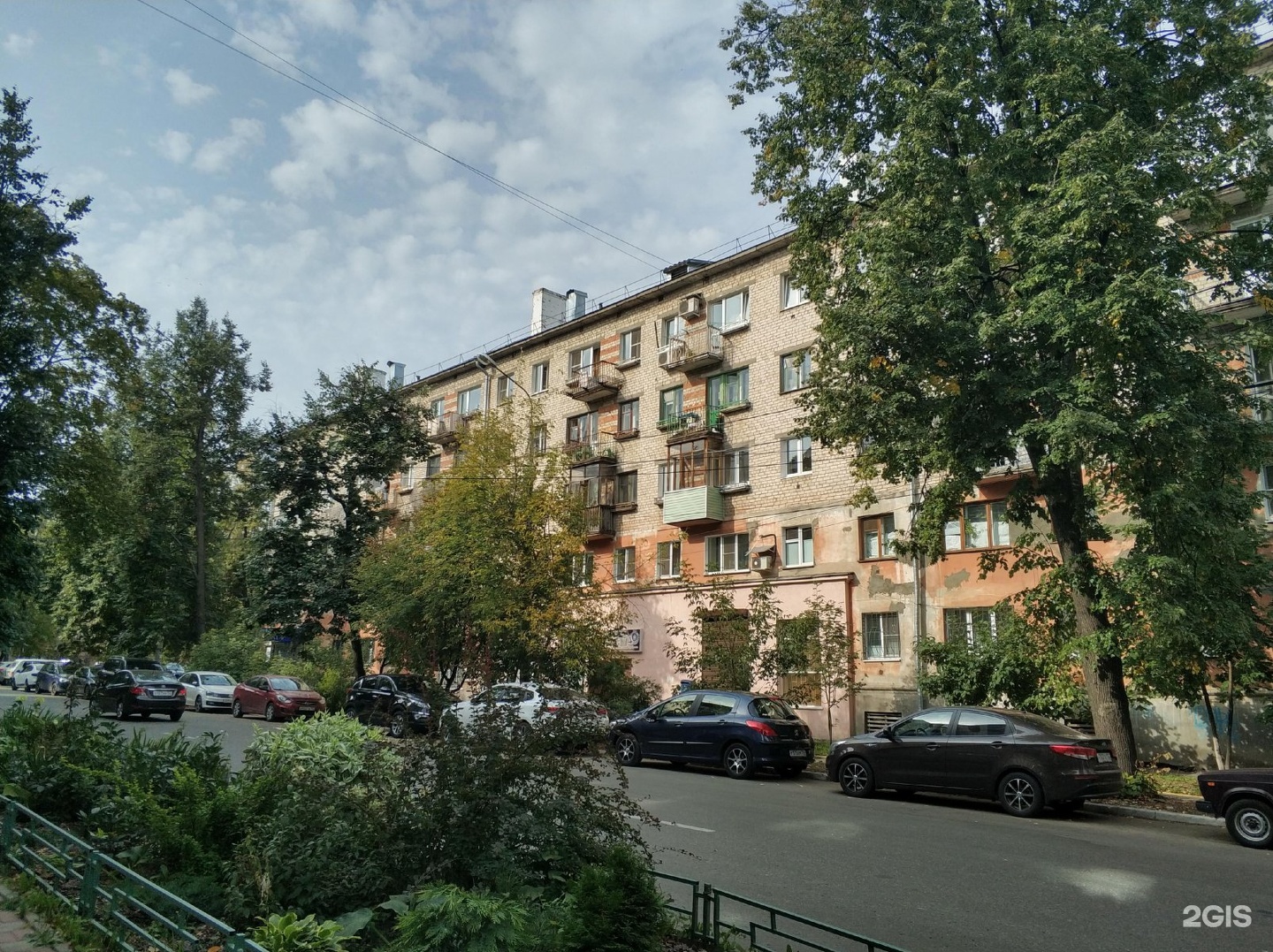 Короленко 33 бийск. Короленко 19 нижний новгород. Улица короленко 19б нижний новгород. Ул короленко 24. Бассейн короленко 28а акварена.