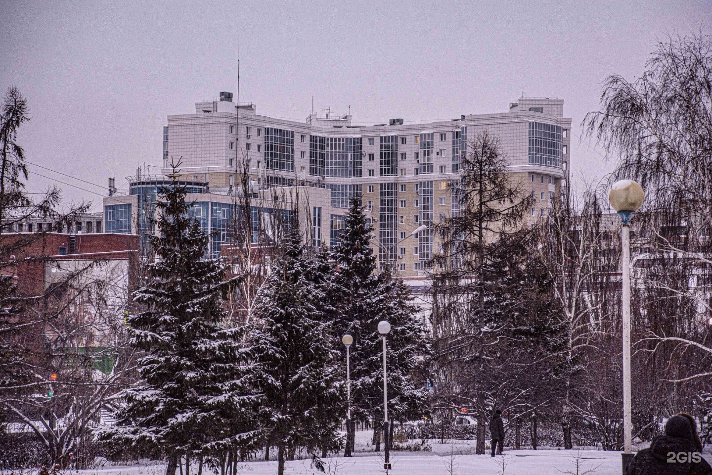 Омск 20. Учебная 20 Омск. Учебная 20 Омск фото. Омск гостиница на учебной улице. Учебная 20 фото.