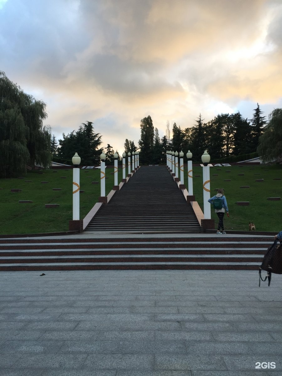 мемориал завокзальный мемориальный комплекс сочи. завокзальный мемориальный комплекс в сочи фотоотчет. завокзальный мемориальный комплекс. мемориал воинской славы сочи завокзальный район. мемориал сочи завокзальный район.