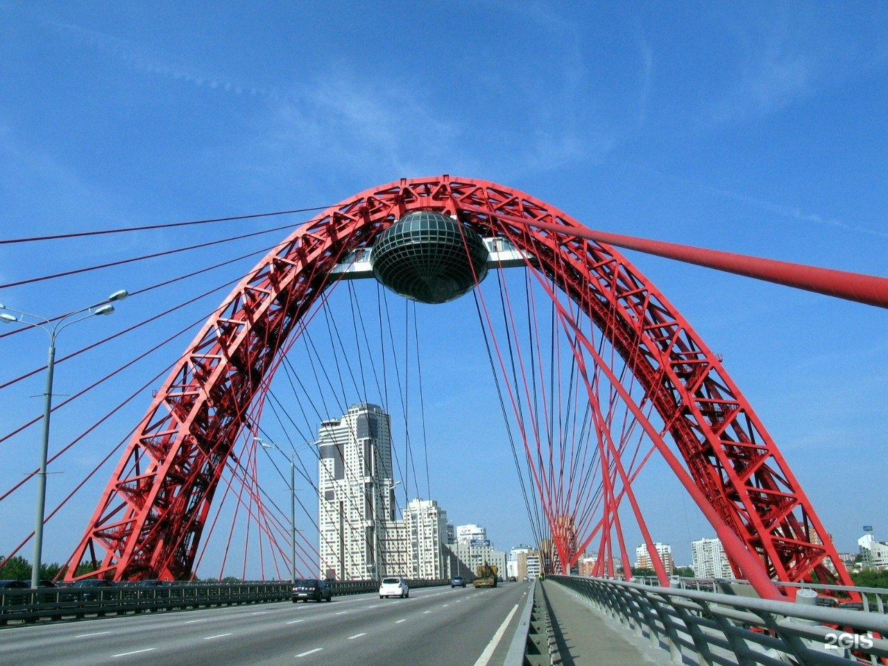 Живописный мост на Маршала Жукова