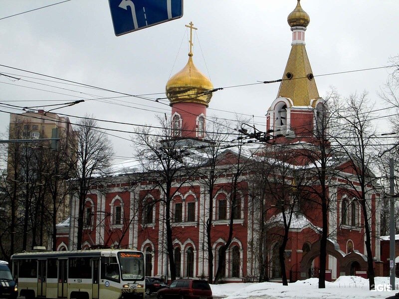 Храм воскресения христова на семеновской. Храм Воскресения Христова Измайловское шоссе 2. Храм метро Семеновская. Троицкая Церковь Москва Измайловское шоссе. Соколиная гора кладбище Москва.