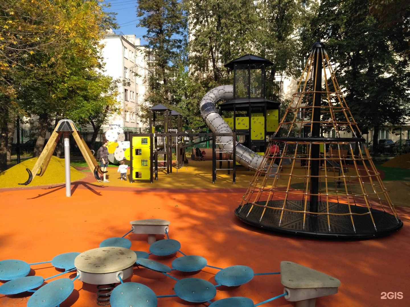 детские площадки в москве