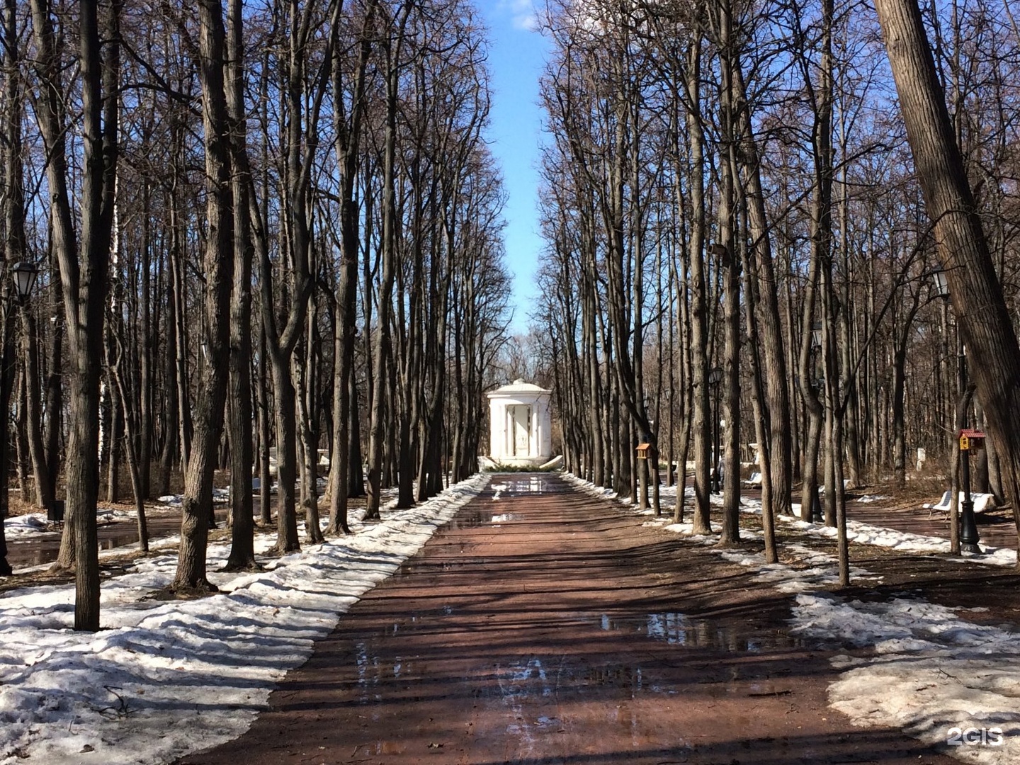 москва фрунзенская набережная нескучный сад