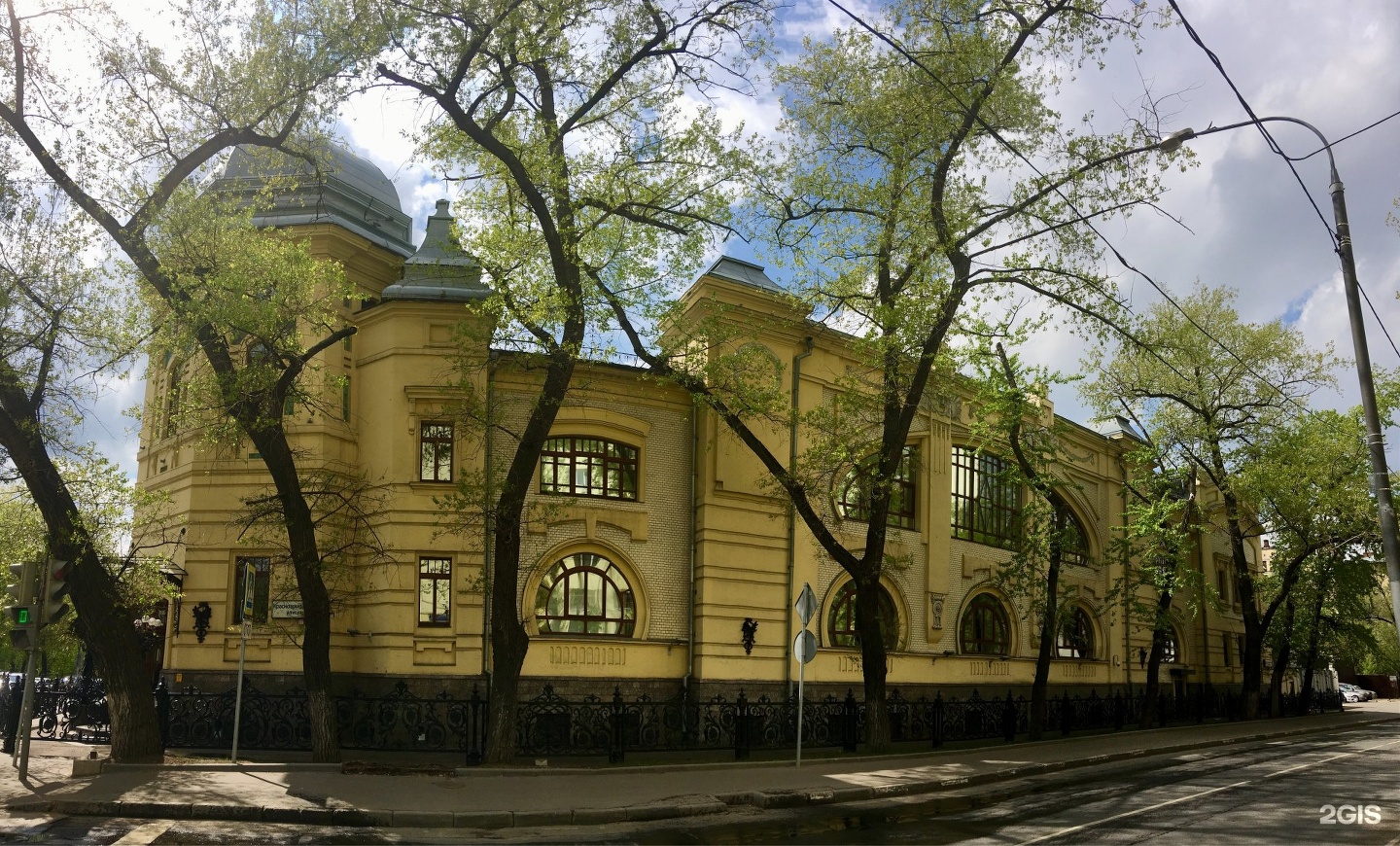 Фото ул красноармейская. Улица Красноармейская дом 1. Москва, ул. Красноармейская, д. 1. Красноармейская 1 Москва. Петровский дом Красноармейская улица 1.