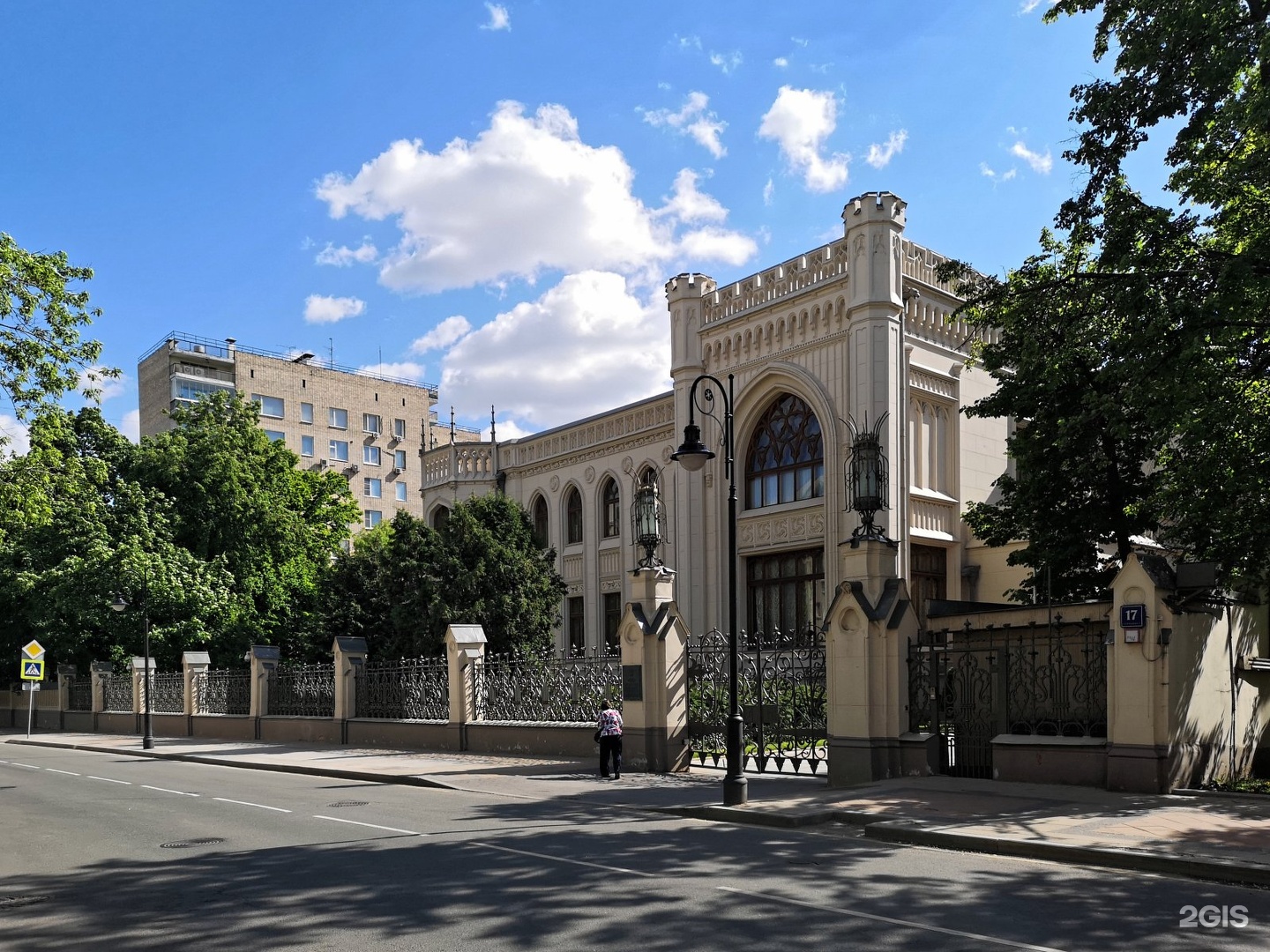 Улица Спиридоновка в Москве. Особняк Зинаиды Морозовой. Спиридоновка 17 Москва. Ул. Спиридонов 17 Москва.