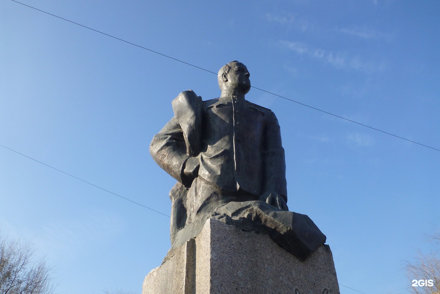 Жуково волгоград. Памятник Жукову в Волгограде. Памятник маршалу Жукову в Волгограде. Памятник Жукову Волгоград Дзержинский район. Памятник Жукову в Армавире.