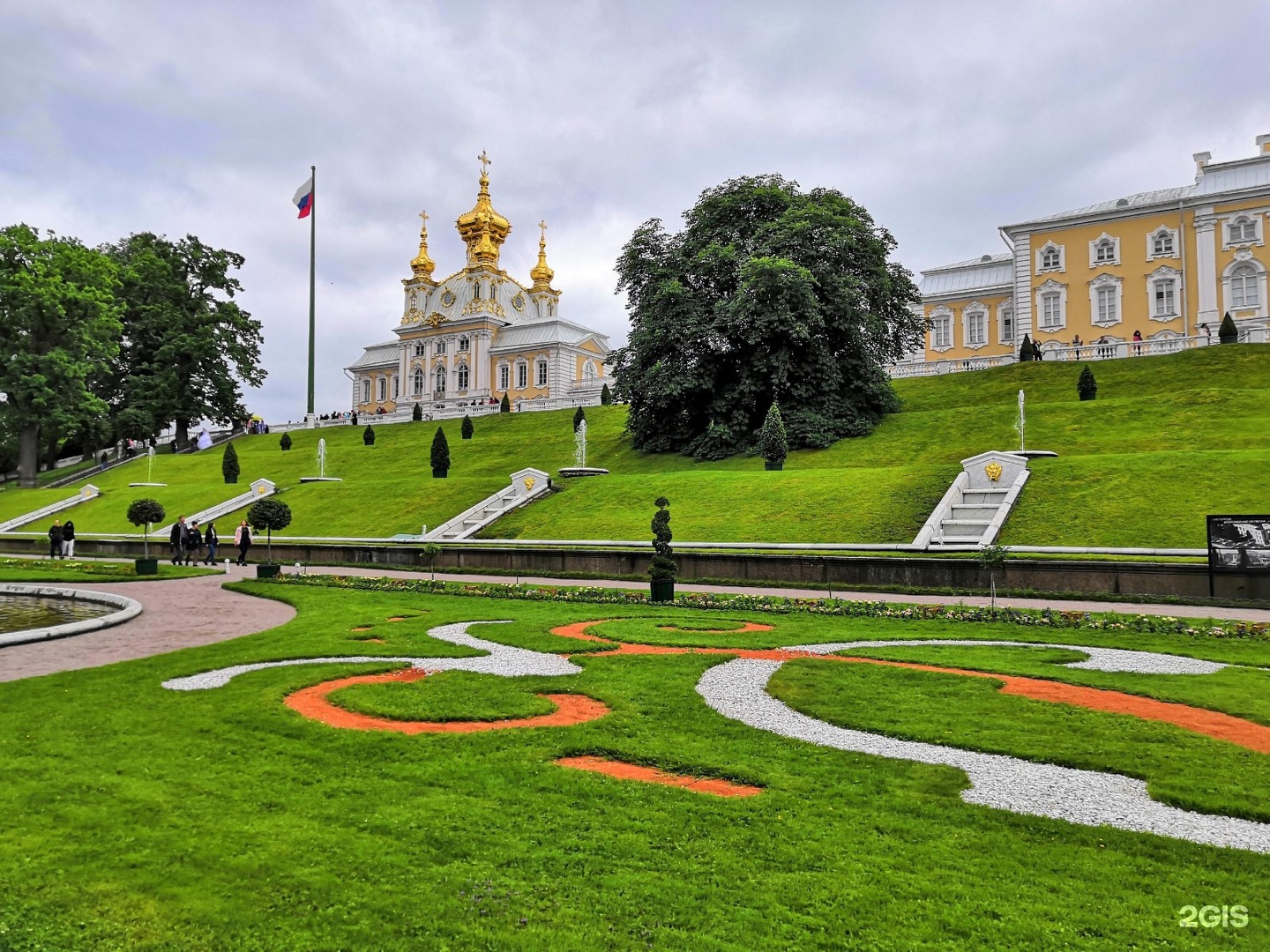 Лабиринт в петергофе в нижнем парке фото