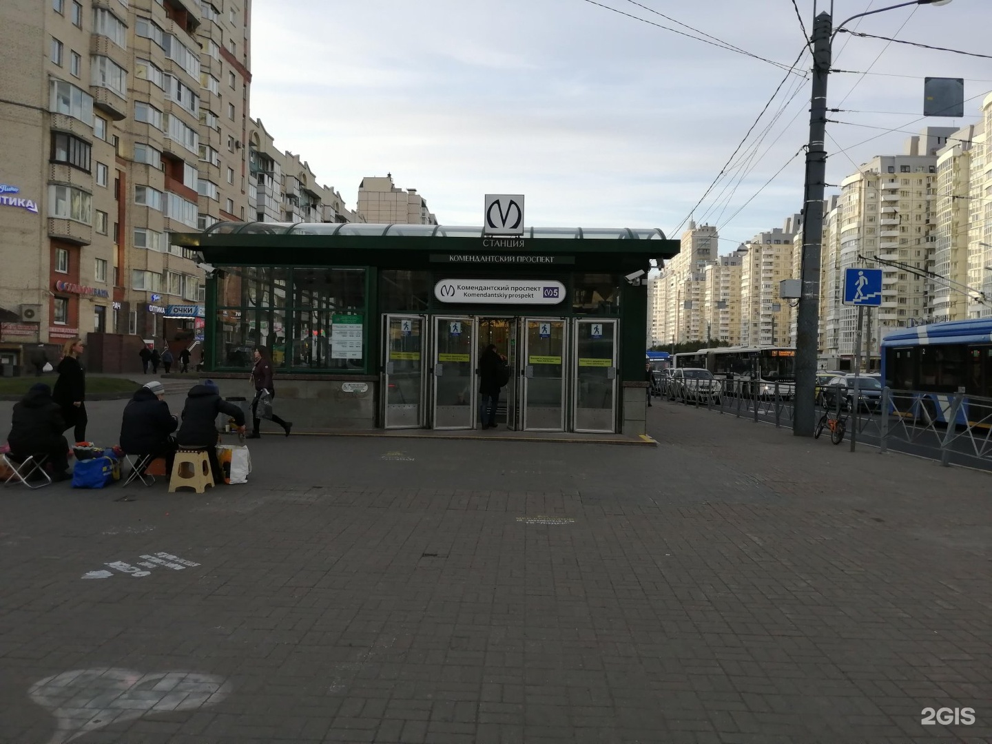 метро комендантский проспект спб