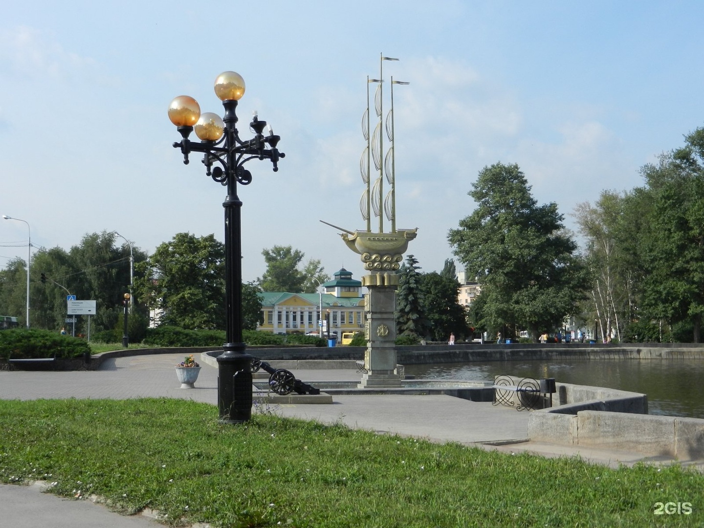 Памятник 300-летию Липецка