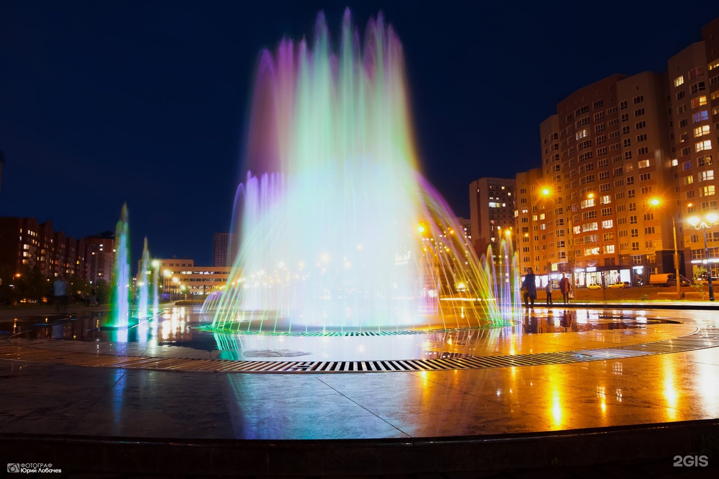 Новокузнецк какая. Площадь города Новокузнецк. Поющий фонтан Новокузнецк. Фонтаны Новокузнецка.
