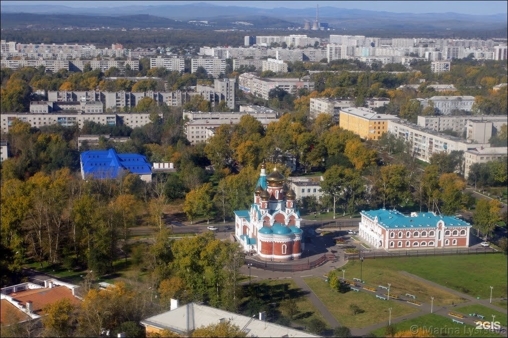 Дземги комсомольск на амуре. Церковь Комсомольск на Амуре Дземги. Комсомольск на Амуре вид сверху на весь город Дзёмги. Г.Комсомольск-на-Амуре, м-он Дземги, деревянный храм. Красивые места на Дземгах.