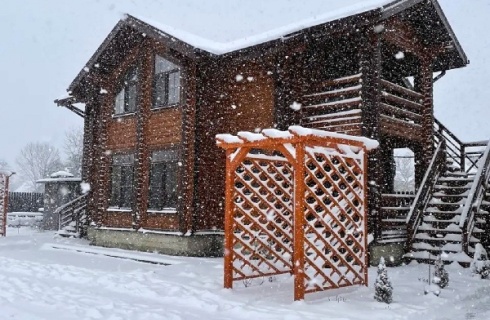 пос. Каменномостский: Гостевой дом Кипарис