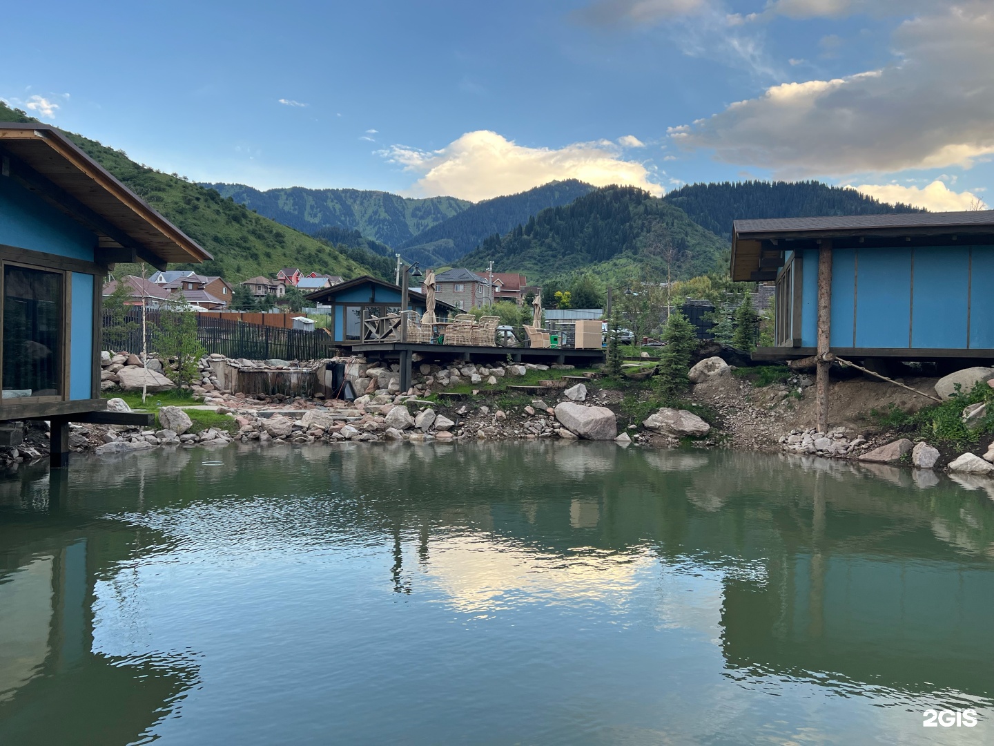 Top Hill Resort