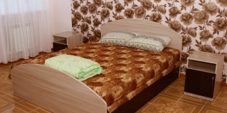 Мирный: Отель Телега в Мирном