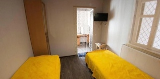 Лазаревское: Гостевой дом Хурма и Мимоза