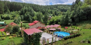 Белокуриха: Коттедж Жар-птица