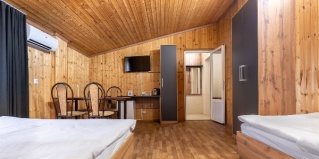 Лоо: Отель Максим Парк-Лоо