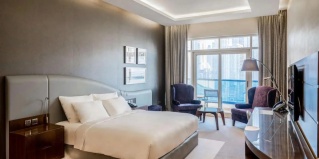 Dubai: Отель Radisson Blu Hotel Dubai Waterfront