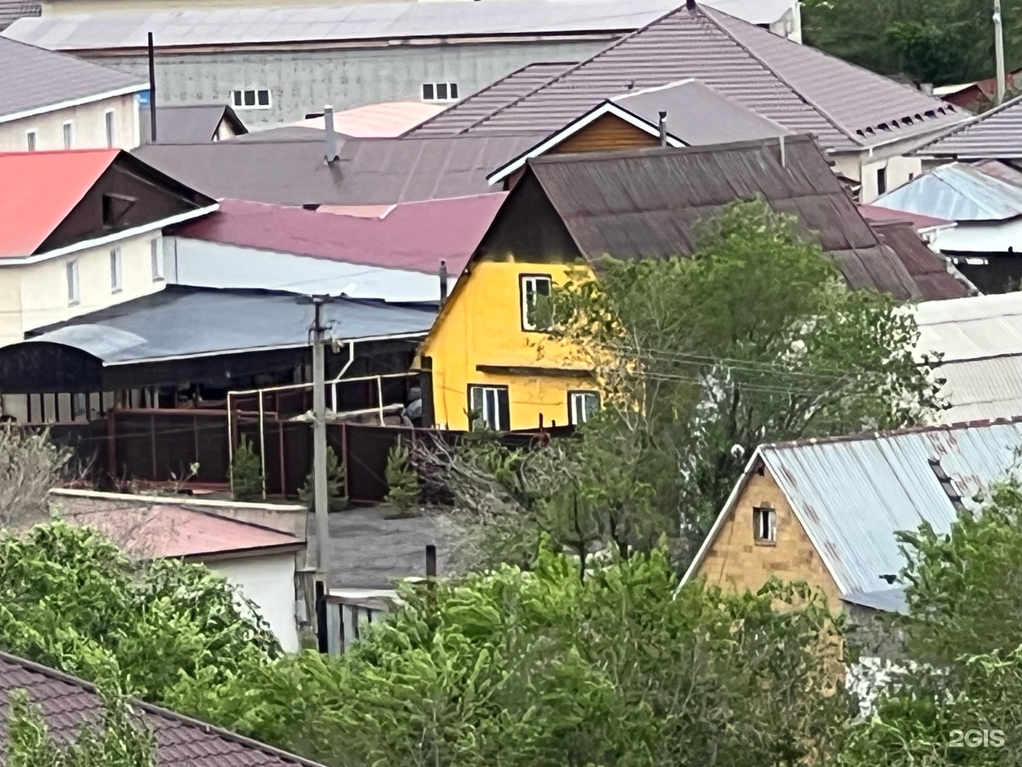 Че там