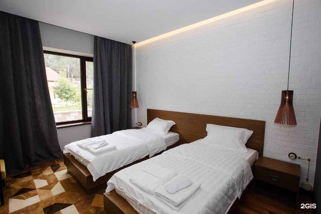 Eleven Hotel & Hall
