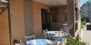 Анапа: Гостевой дом Изумруд