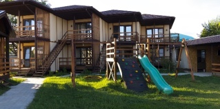 Кучугуры: Коттедж U Dacha